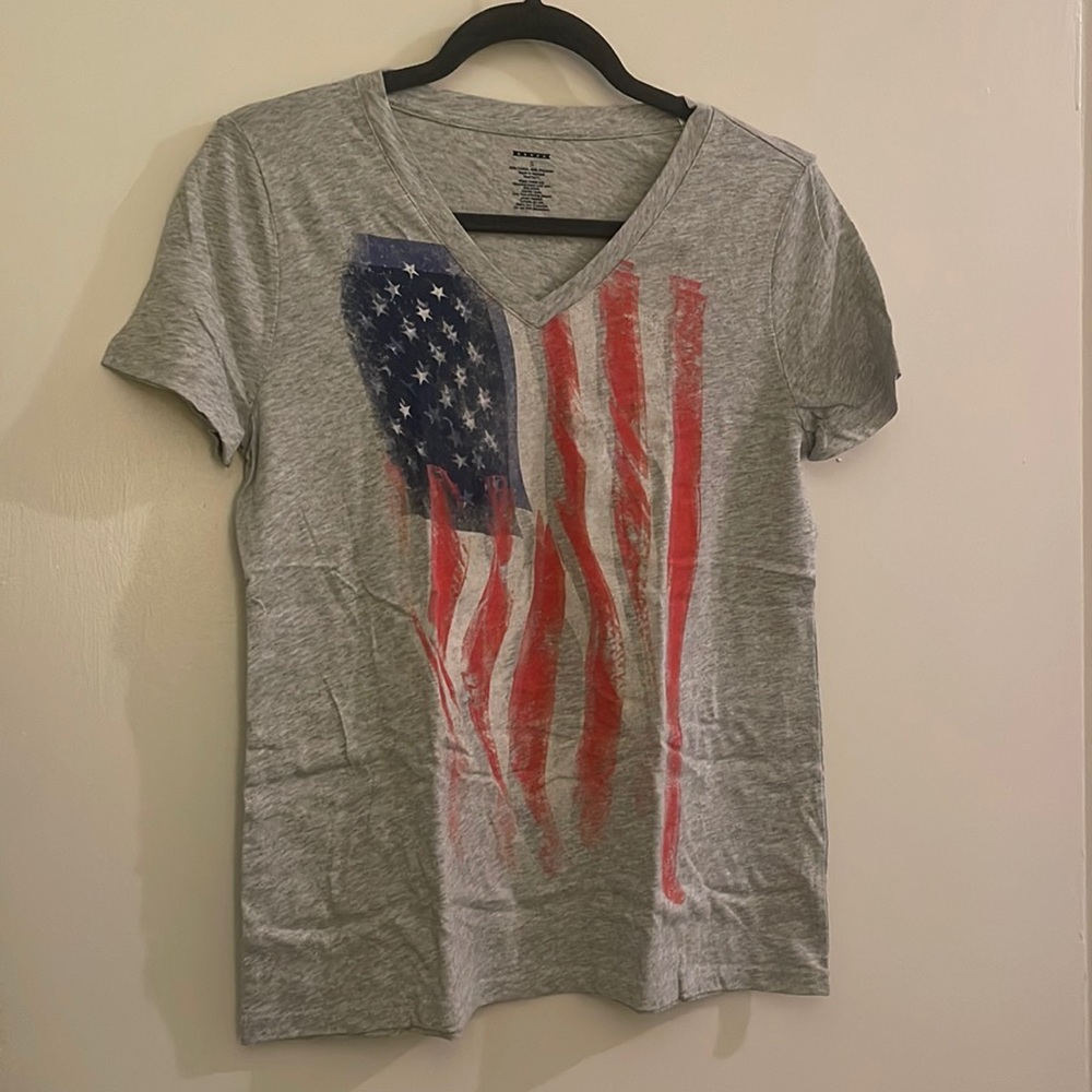 Patriotic V neck tshirt